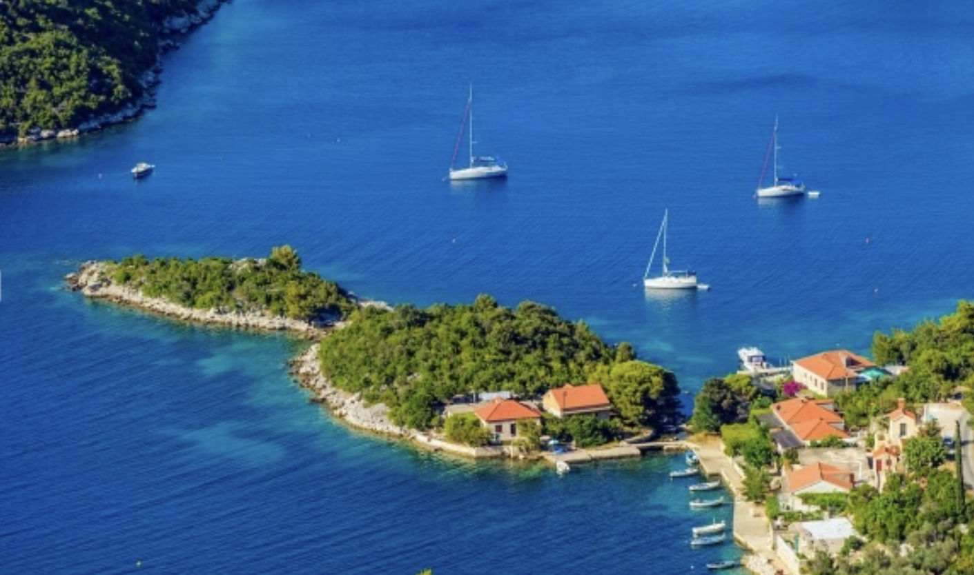 Navega en Croacia en un catamarán