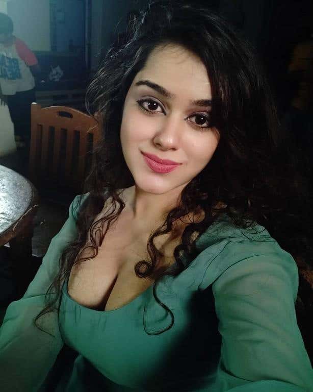 Pari Bangalore Escorts