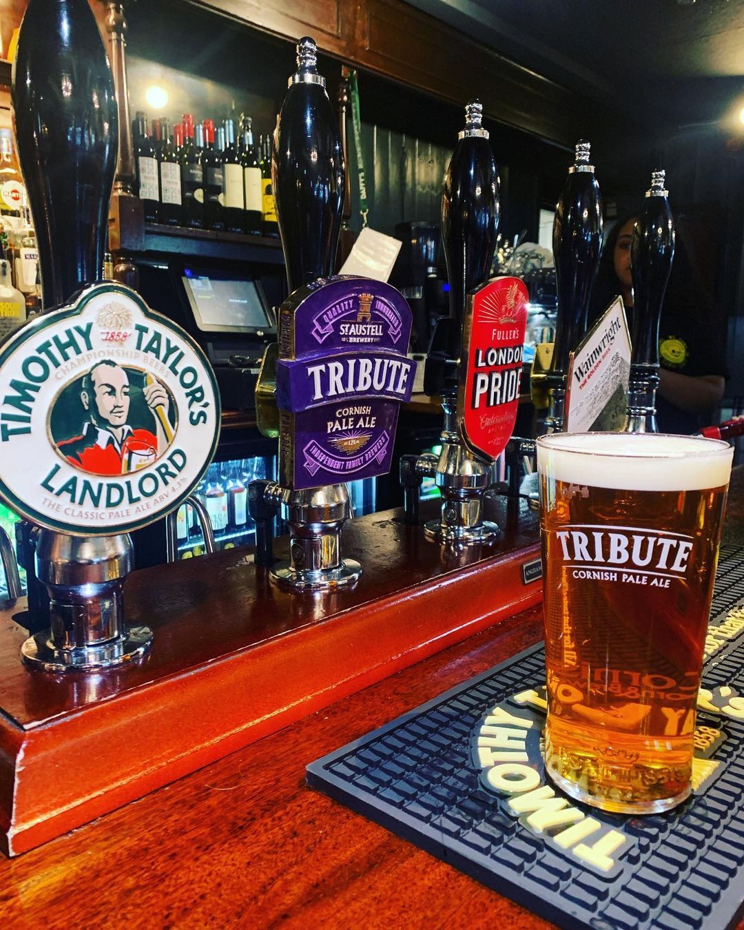 Pride of Paddington Pub two minutes from Paddington Tube Station