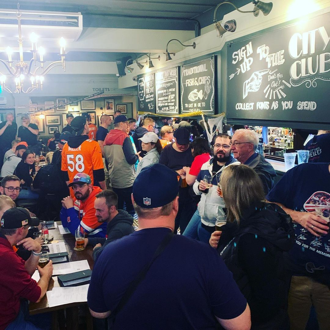 Pride of Paddington Pub two minutes from Paddington Tube Station