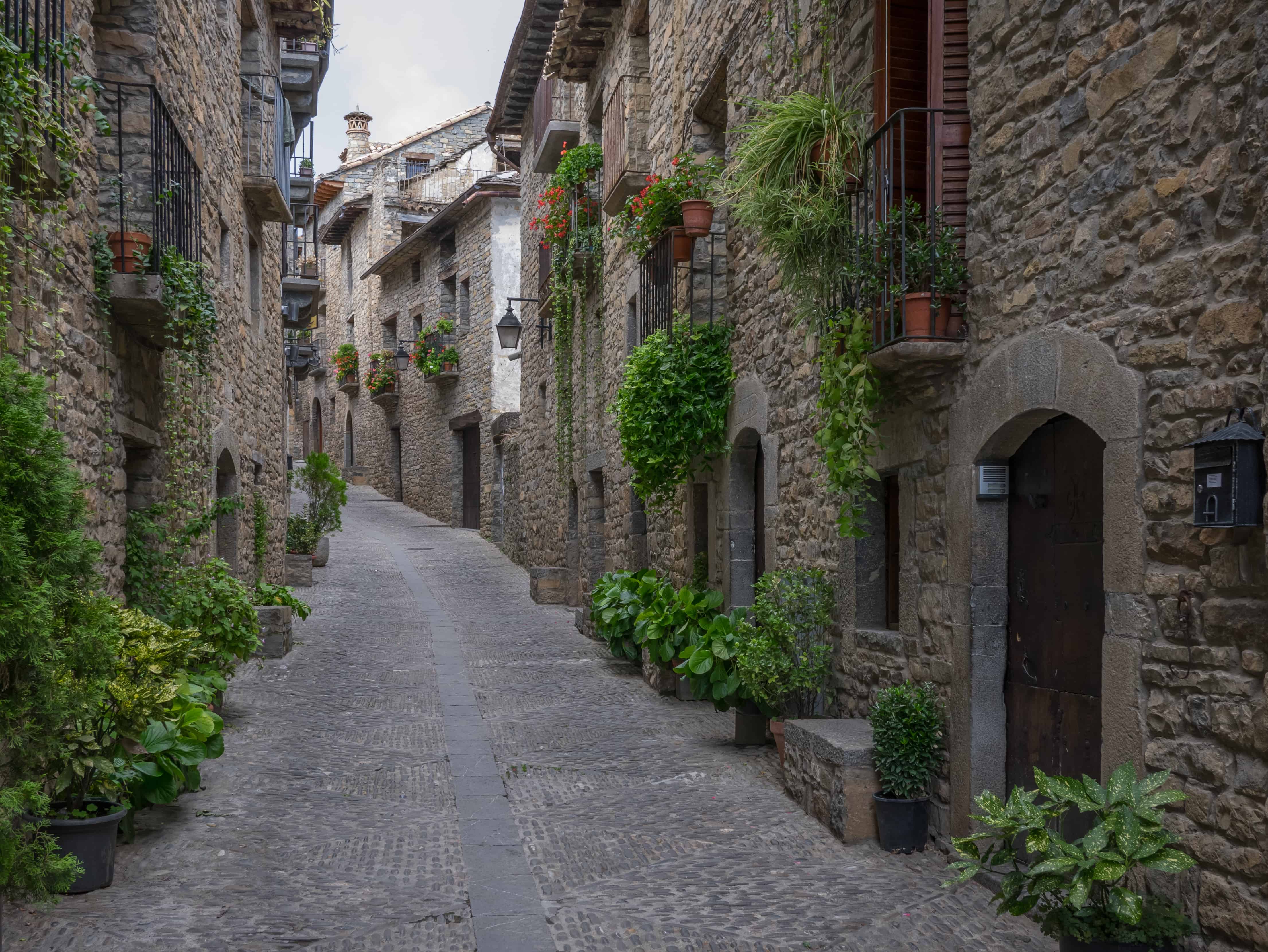 Aínsa, en Huesca, cuenta con estación de carga para vehículos eléctricos