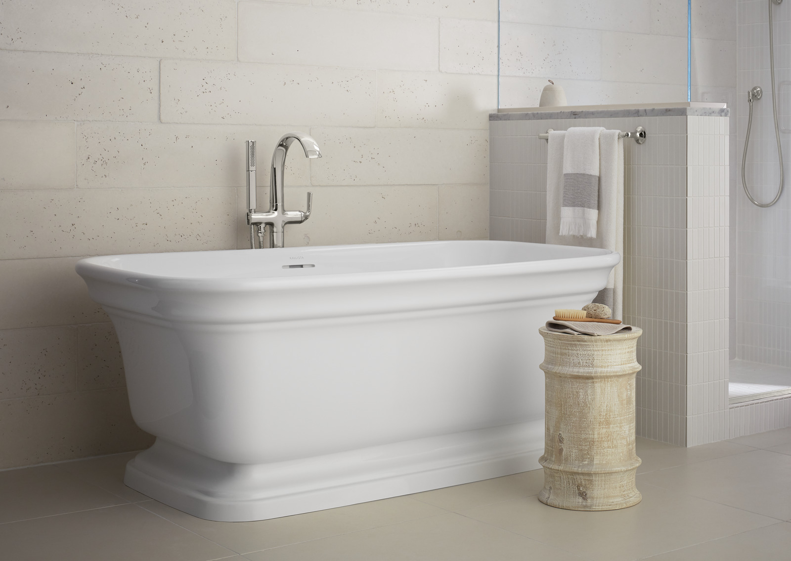 11 of the Best Bathtub Ideas Freestanding & Alcove Kallista