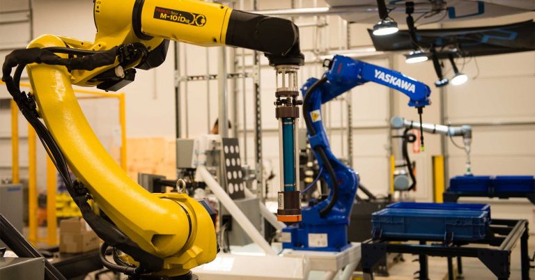 Robot Hardware is a Bottleneck for Warehouse Automation | Blog | Plus ...