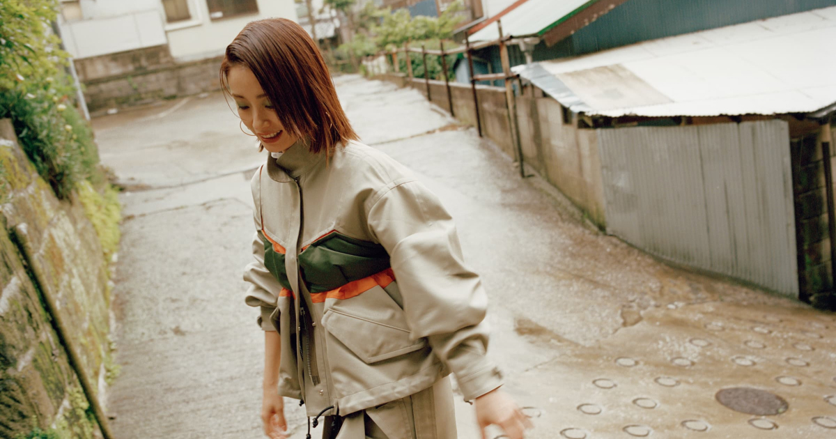 sacai＞女優 上戸彩が巡る5つの地点。失われた瞬間を探して。