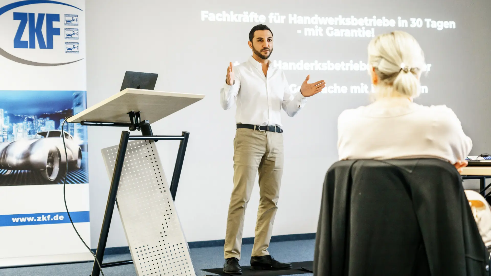 Recruiting Mitarbeiter finden KFZ Betrieb Mechatroniker