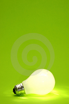 Preguntas frecuentes sobre la nueva web y Velneo Directo 1 green-lightbulb-background-thumb124947