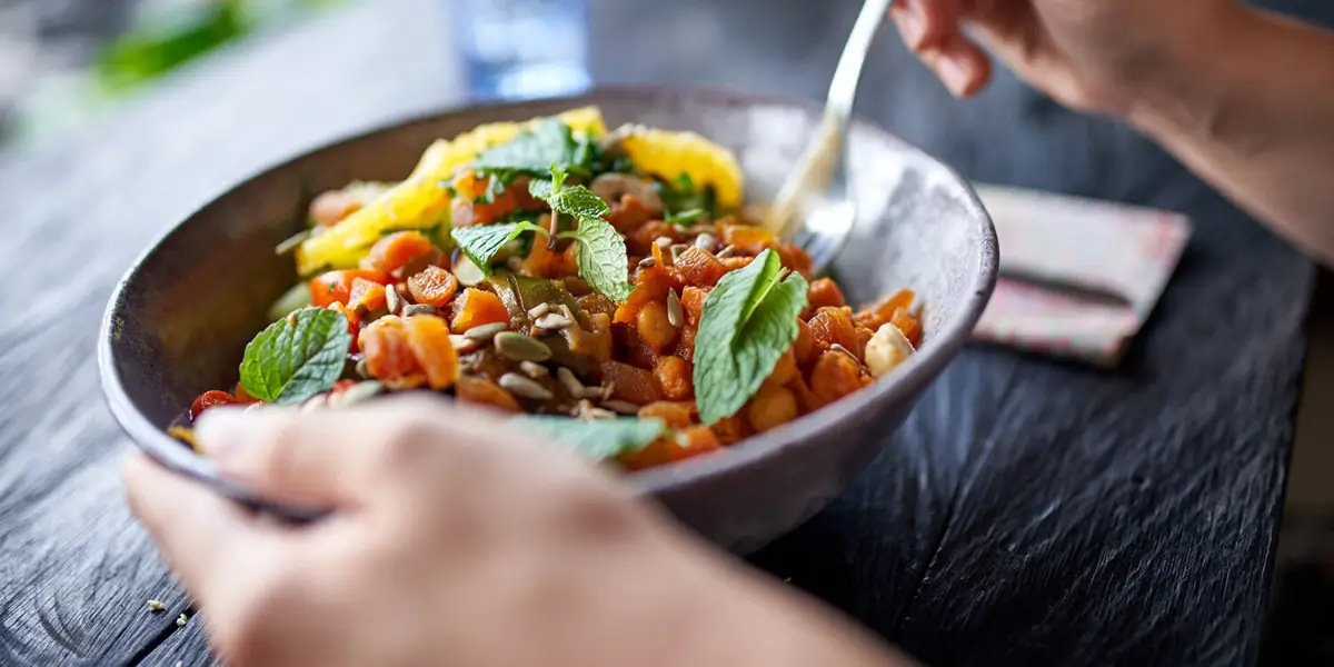 mindful meals LA bowl of salad