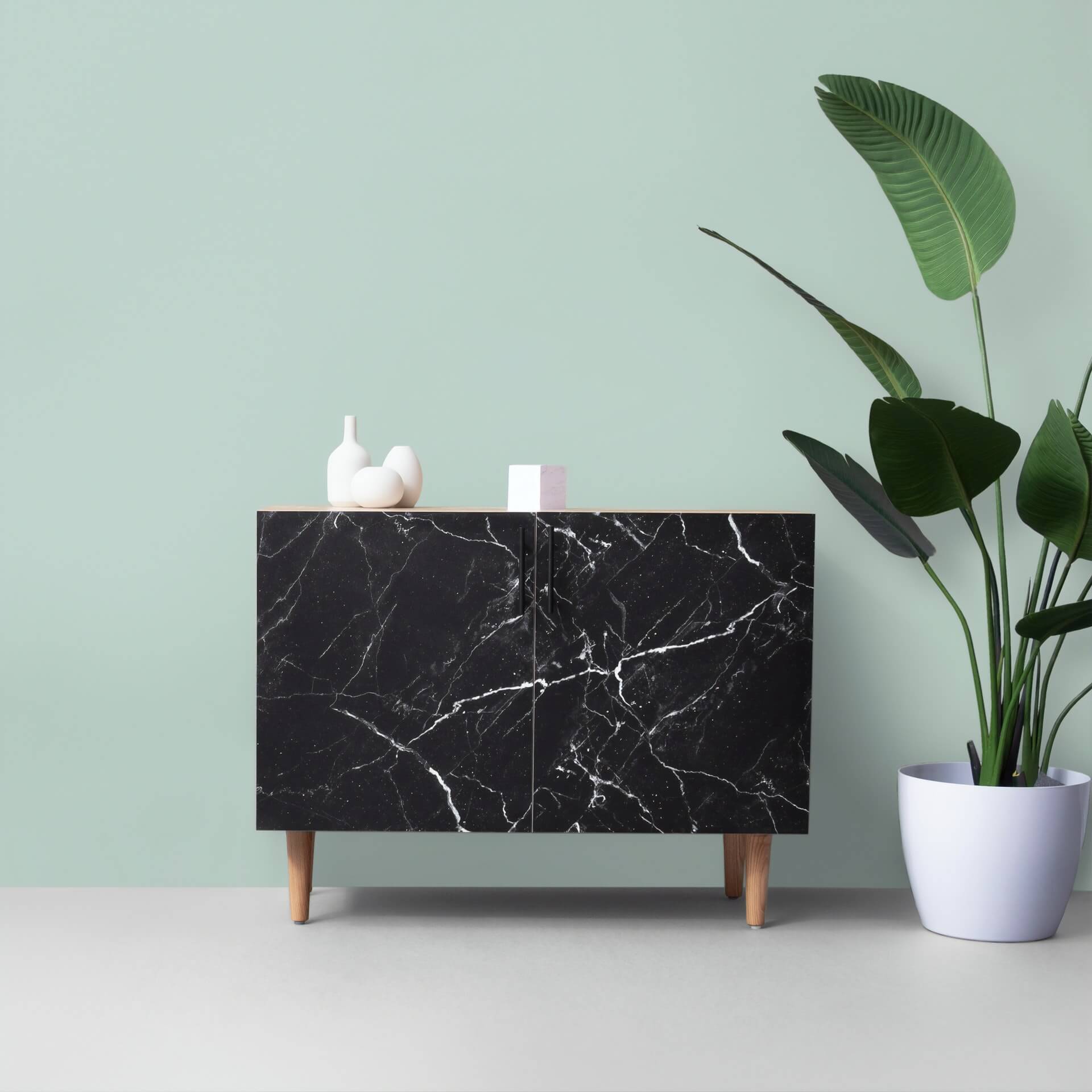 Chest of drawers