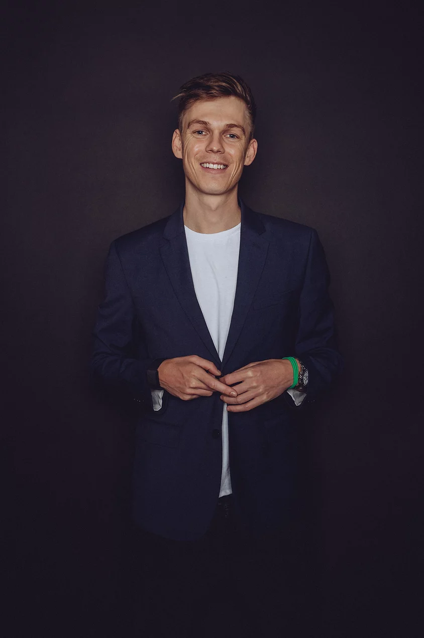 Caspar Lee