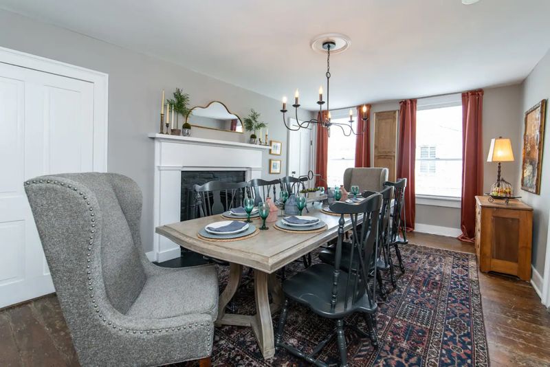 Castle & Key Lodging