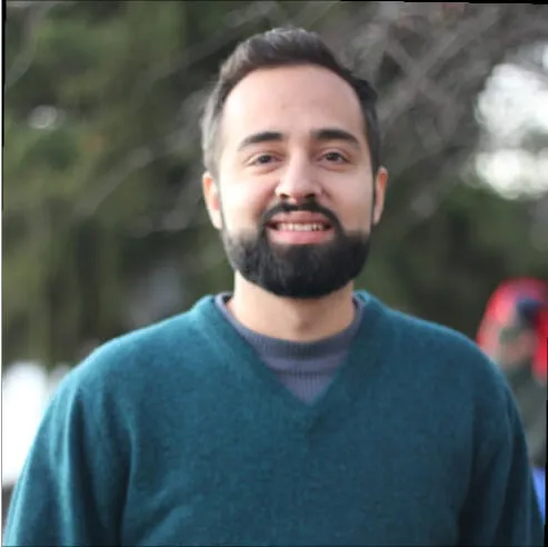 Arsalan Kazmi, Growth