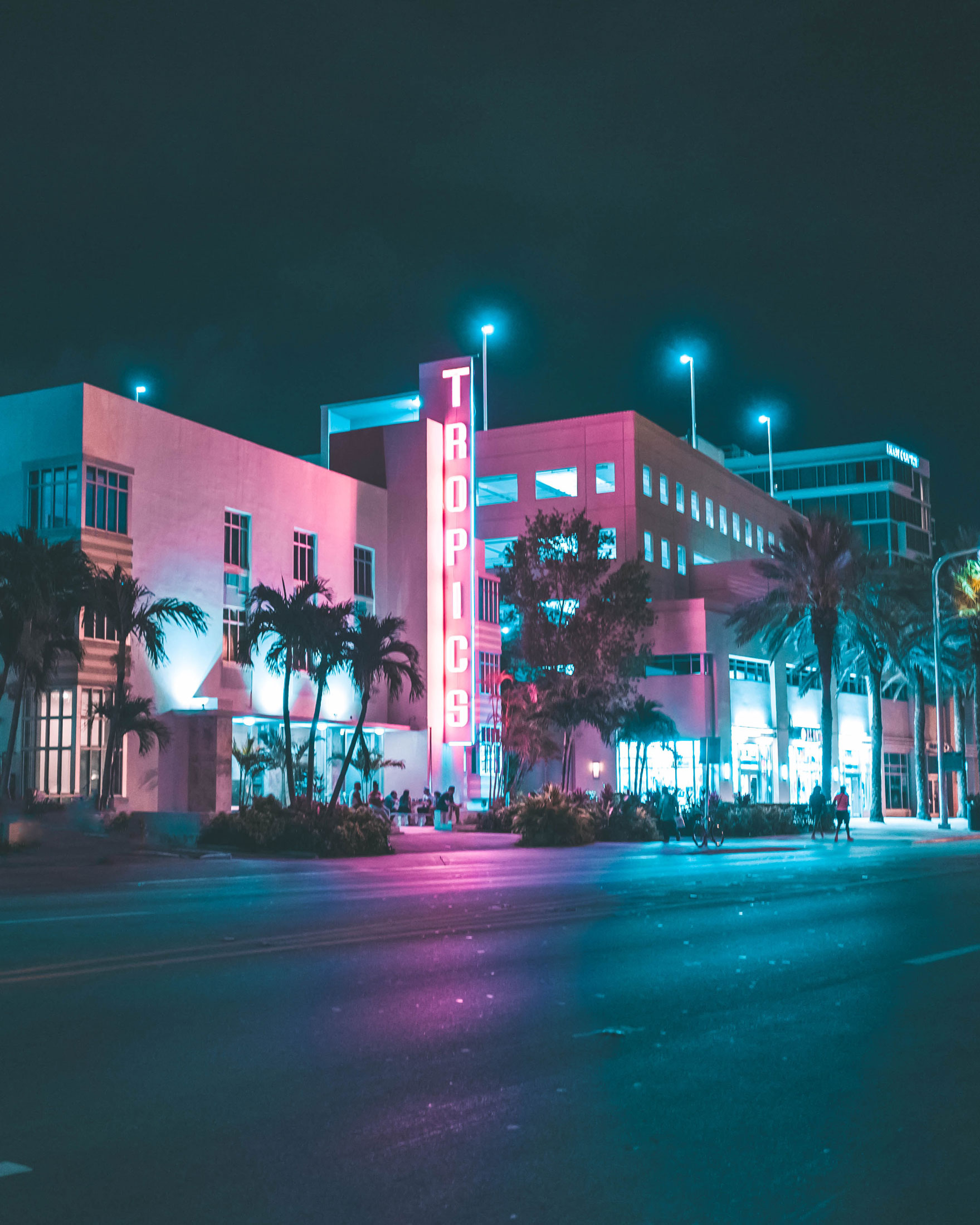 lv8 miami nights