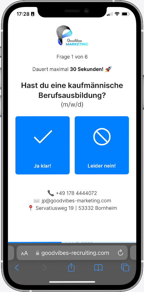 Mobile screen showing a kitchen with a virtual tour badge