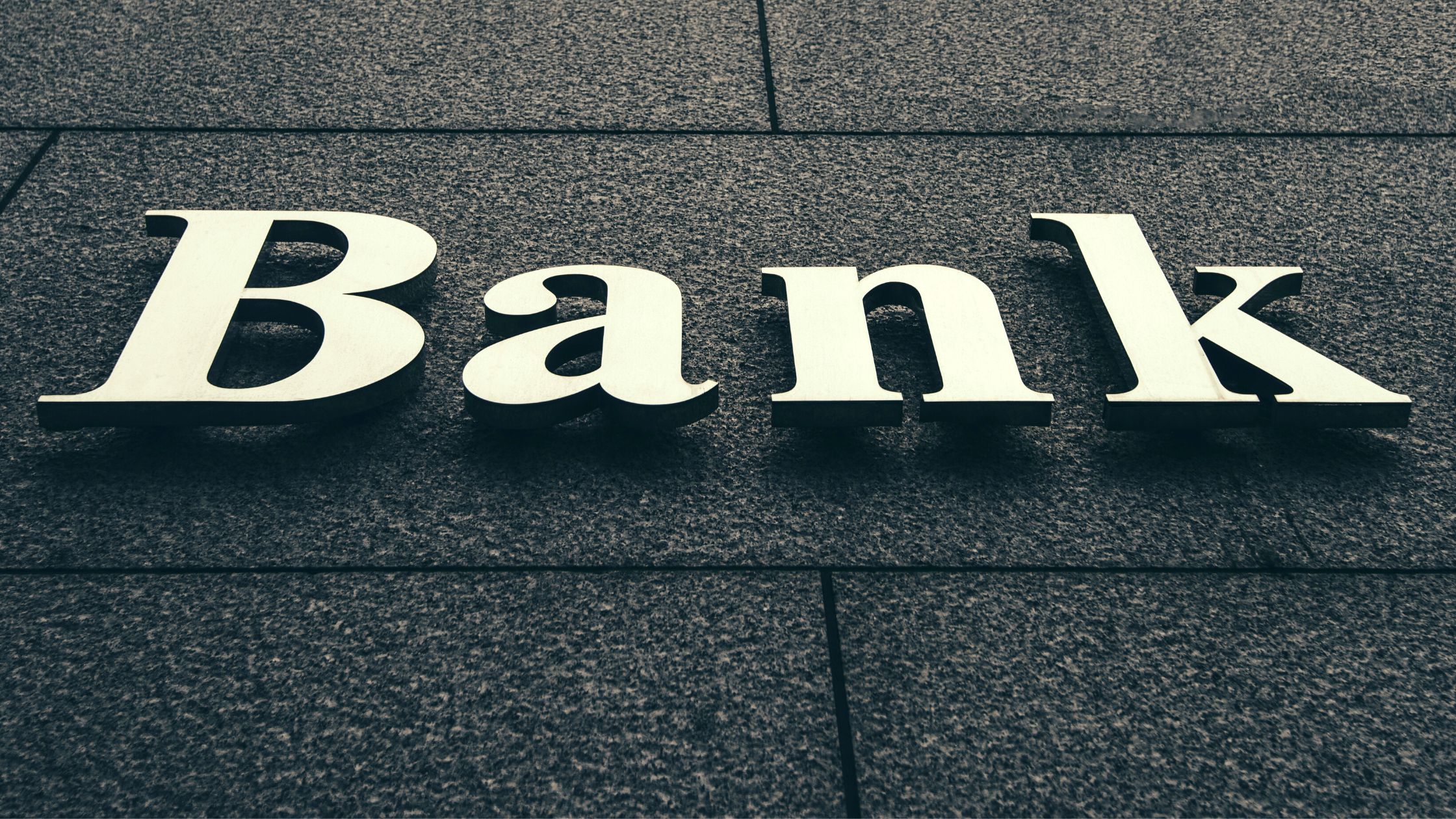 How to Choose a Bank: What to Look For