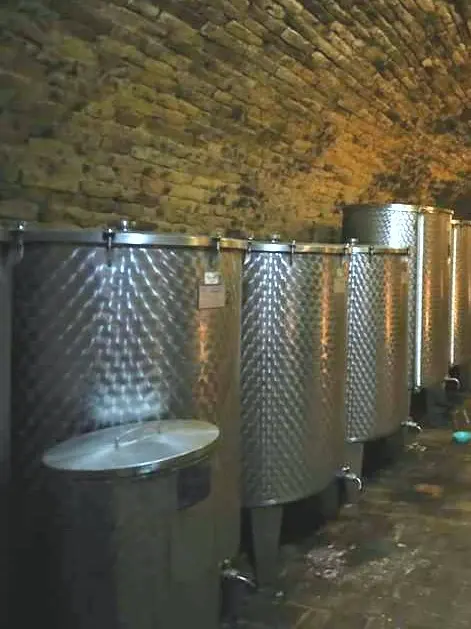 posuda sa plivajućim poklopcem