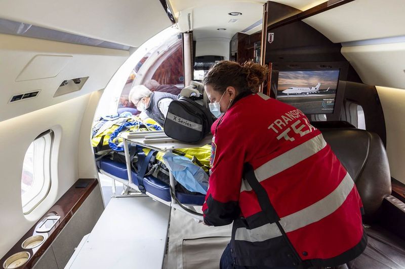 Airplane Stretcher Lifesupport Air Medical