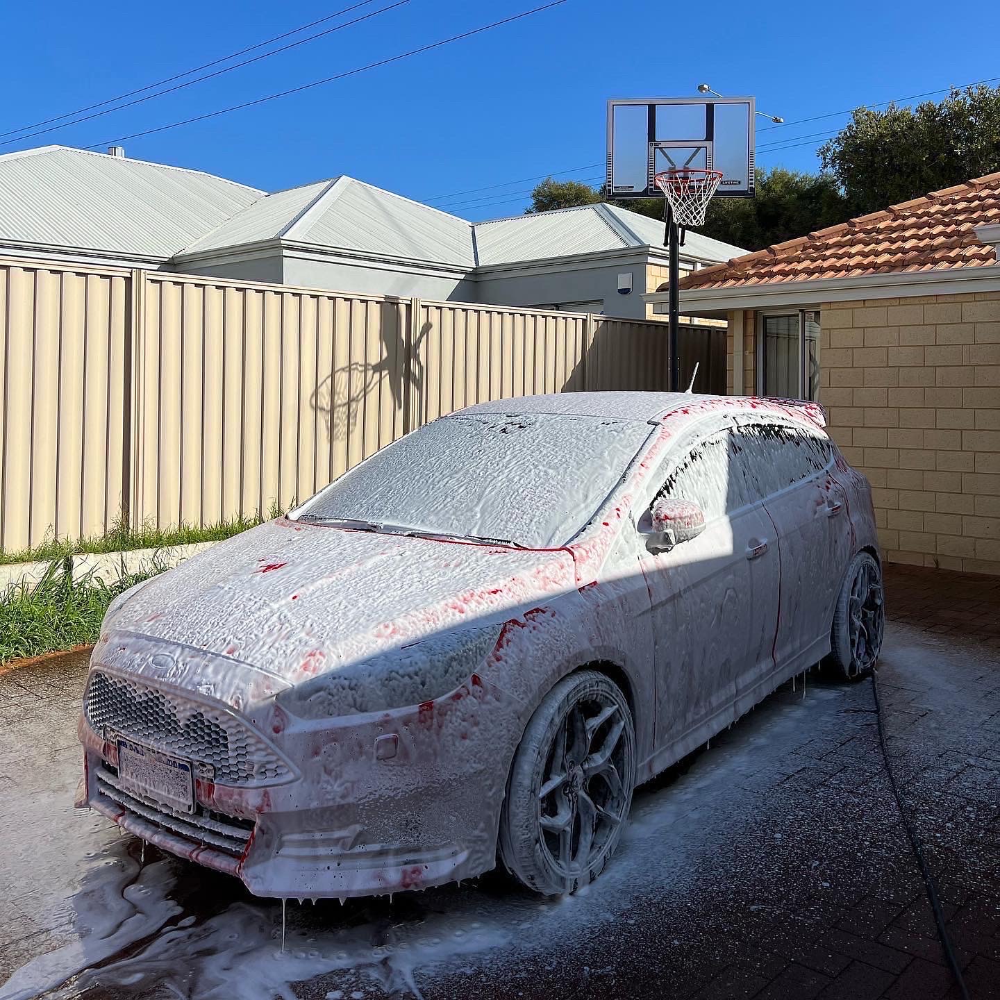 Foam on wheels Mobile car wash & detailing in Perth