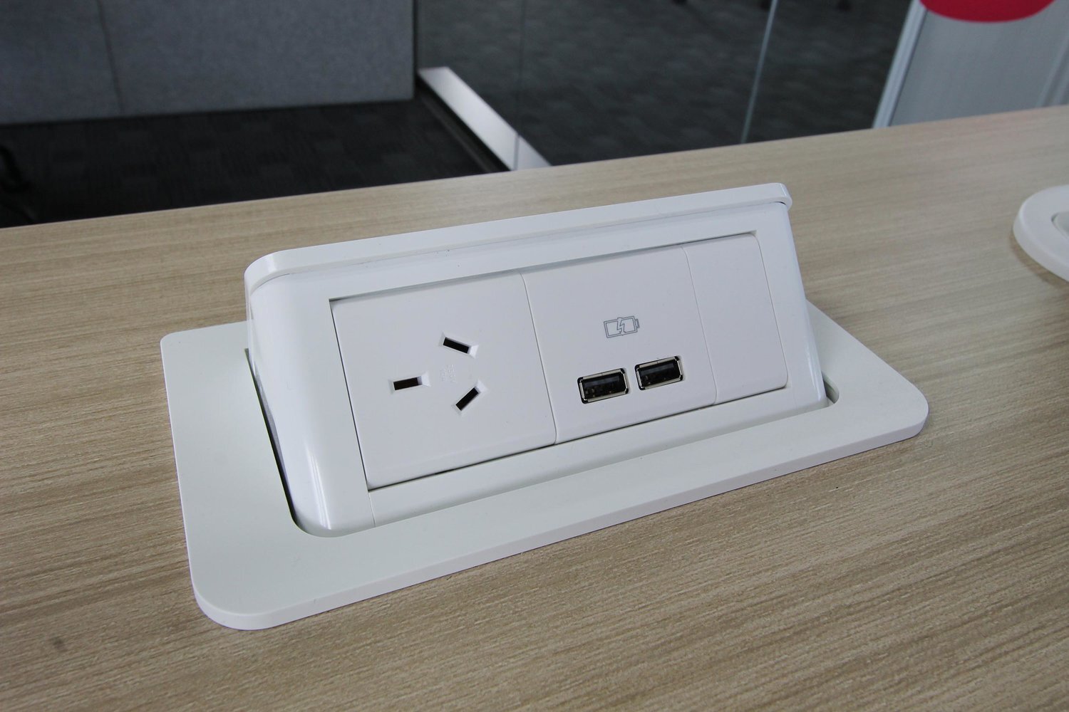 In-Built Power & Data Outlets | SmartSpace