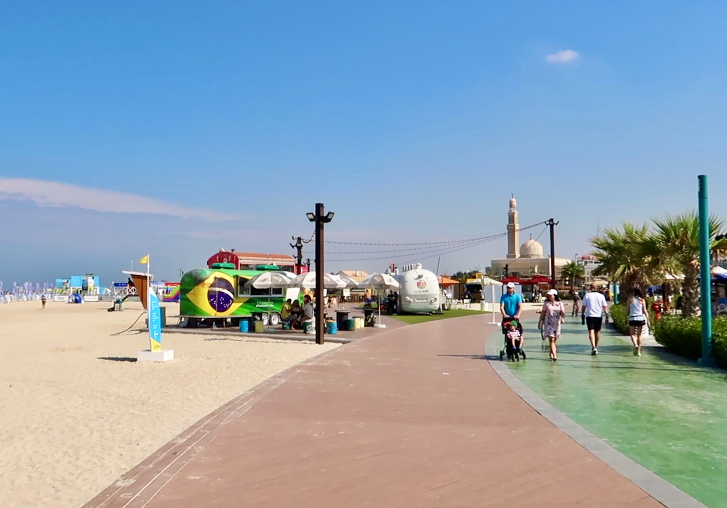 The Best Dubai Public Beach | KITE Beach DUBAI - Lucia Turok Estate Agents