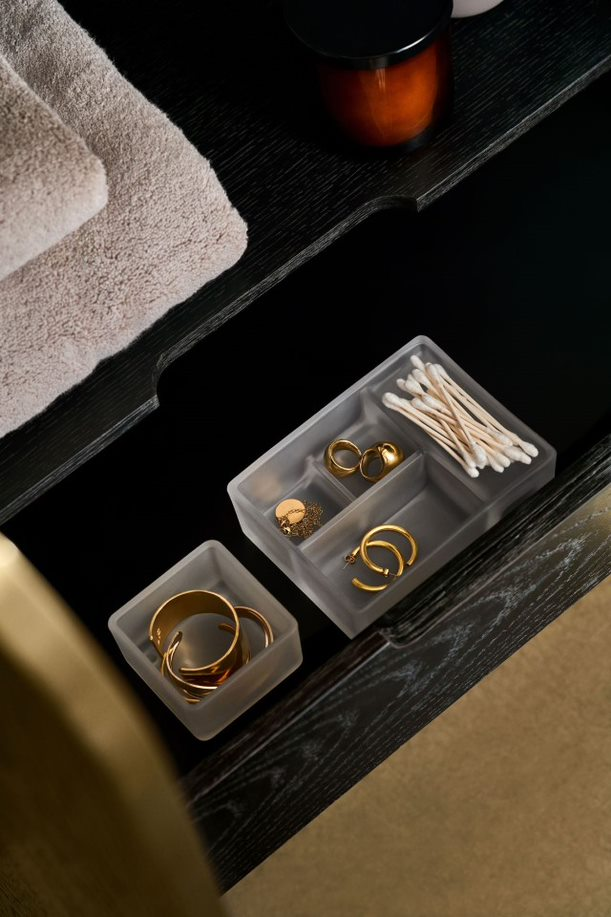 13 of the Best Bathroom Storage Ideas | Robern