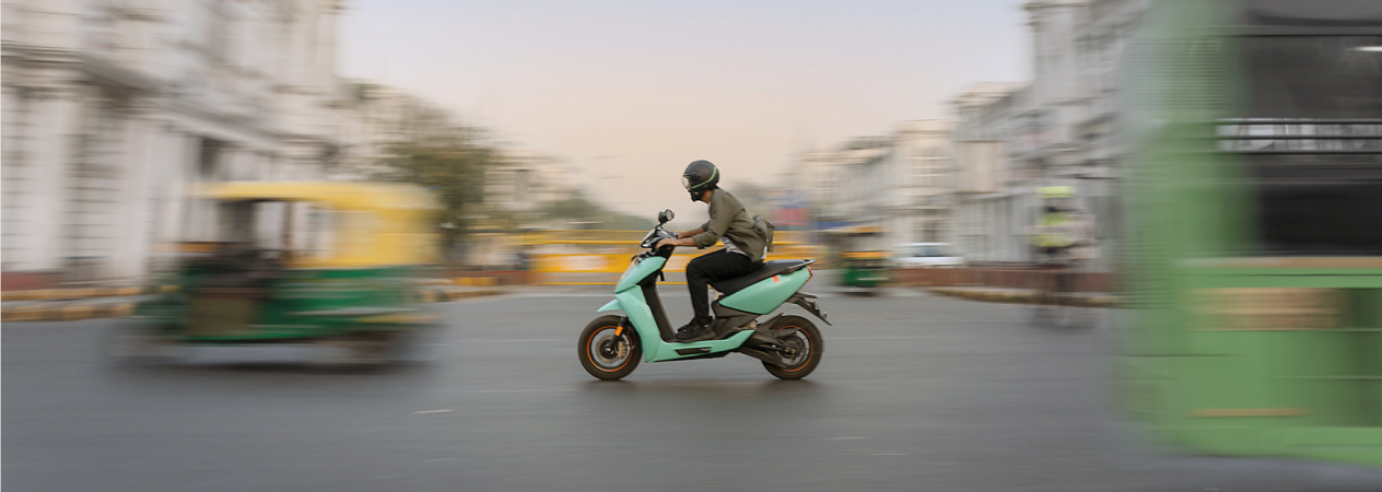 A man speeding with Ather 450X