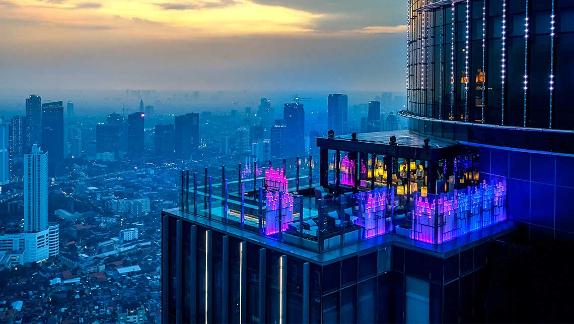 Highest Rooftop 10 Highest Rooftop Bars In The World | Strato Melbourne