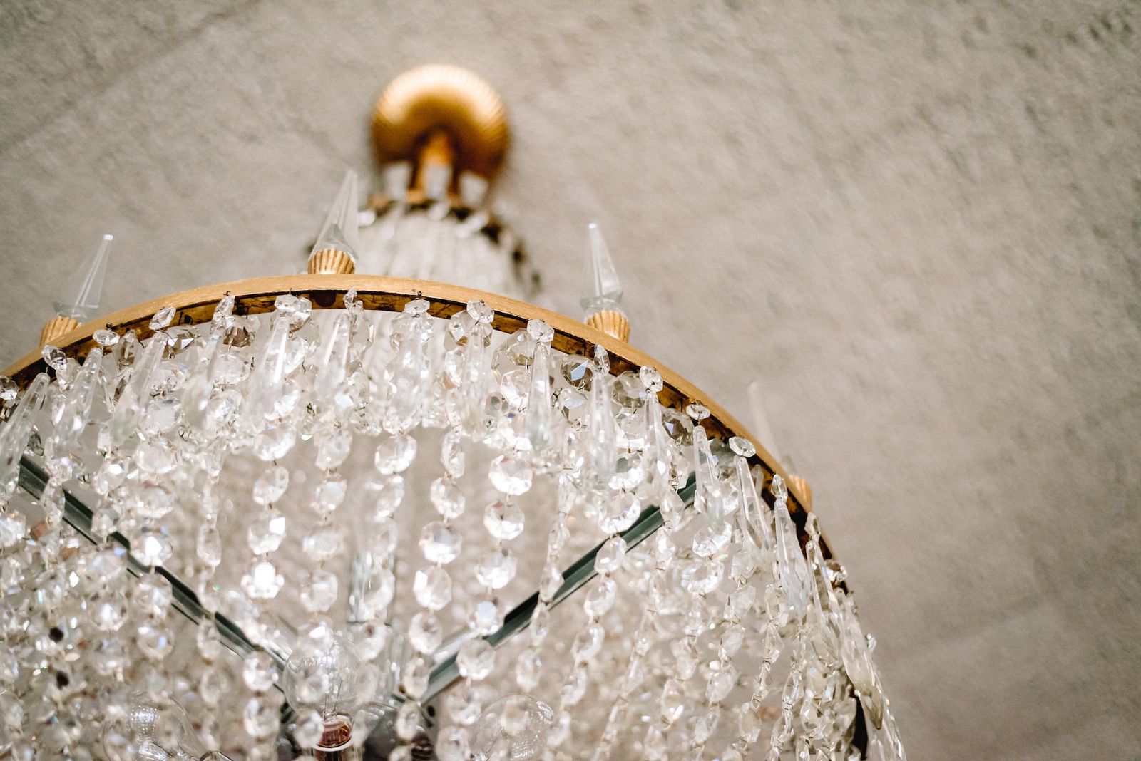 How To Clean A Chandelier On A High Ceiling Homeaglow