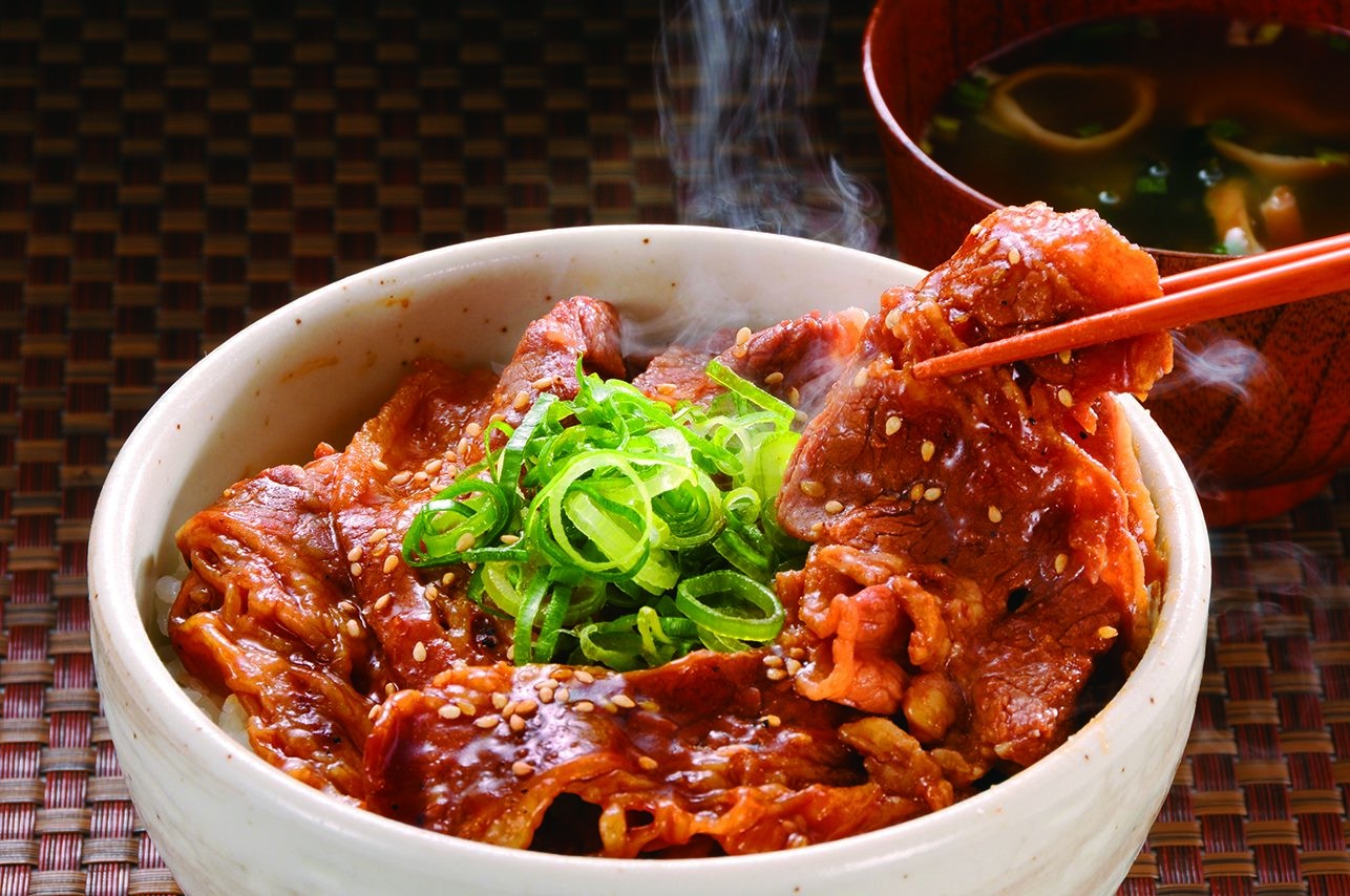 燒肉丼飯炭香牛
