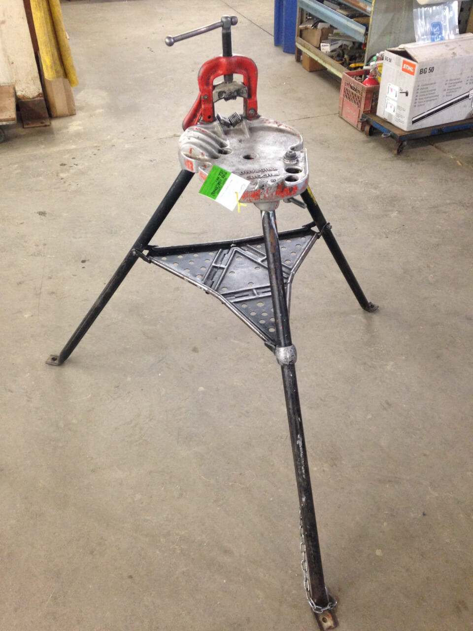 Pipe Vise On Stand Riverside Rentals Windsor Essex County