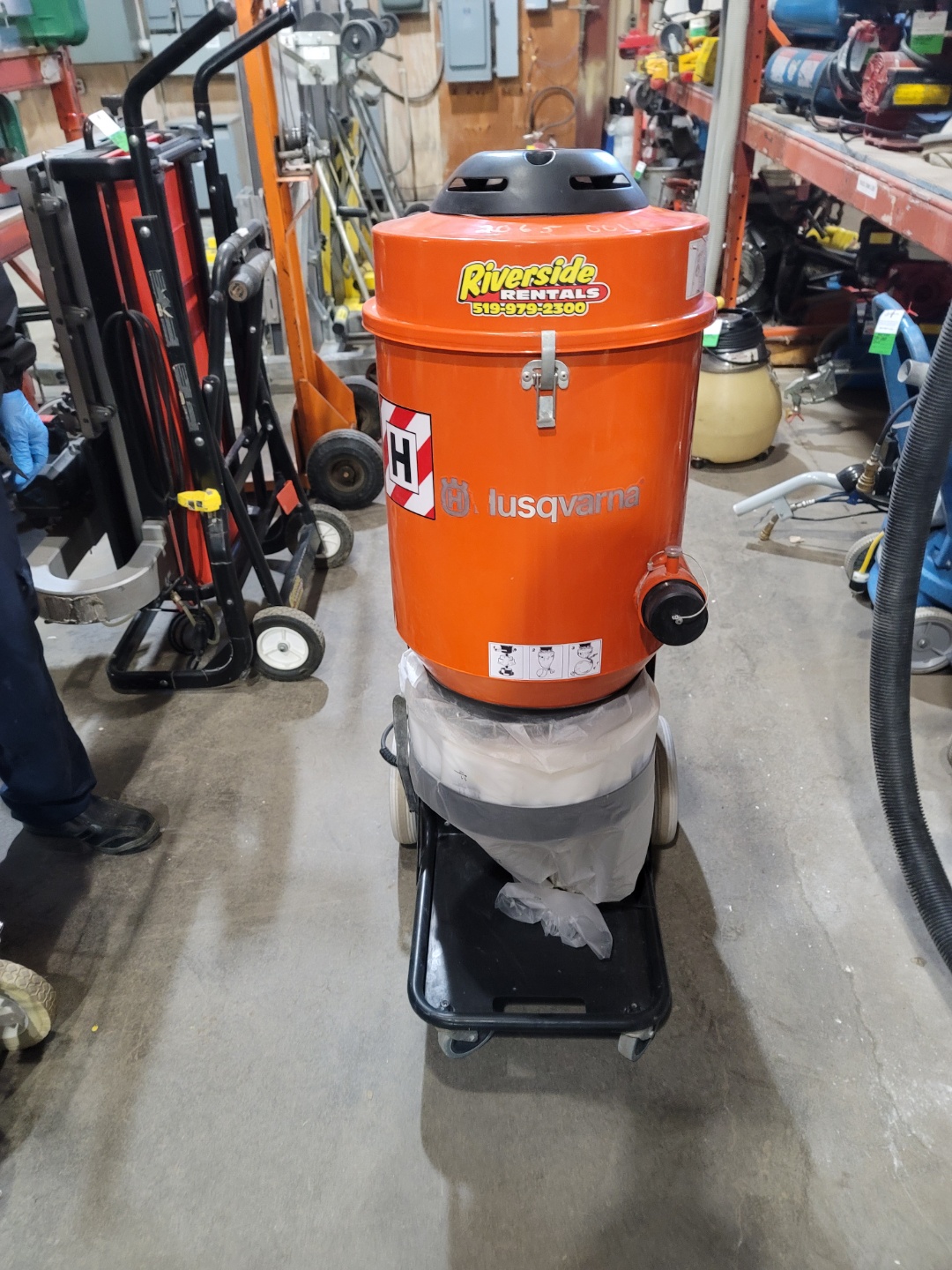 Dust Extractor HEPA Vacuum Riverside Rentals Windsor Essex County
