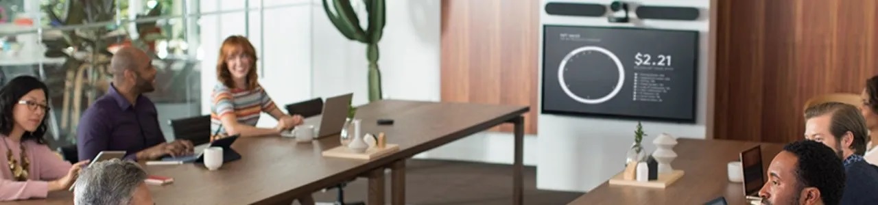 Konferenzraum mit Logitech Rally
