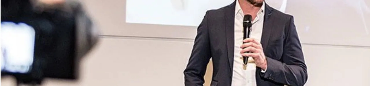 Presentation mit Mikrofon