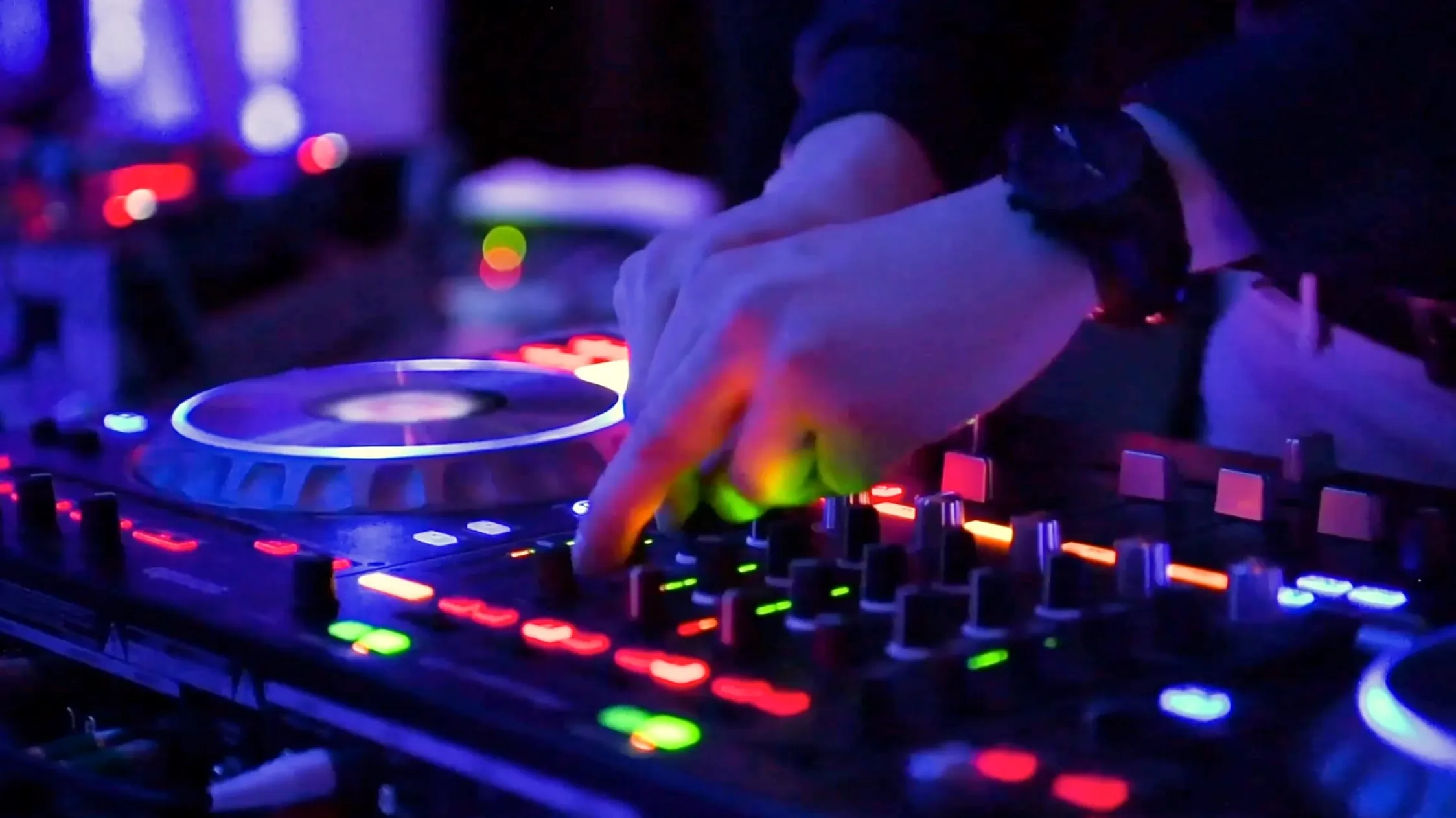 Extreme Entertainment Ottawa Wedding DJs & Event Rentals Home