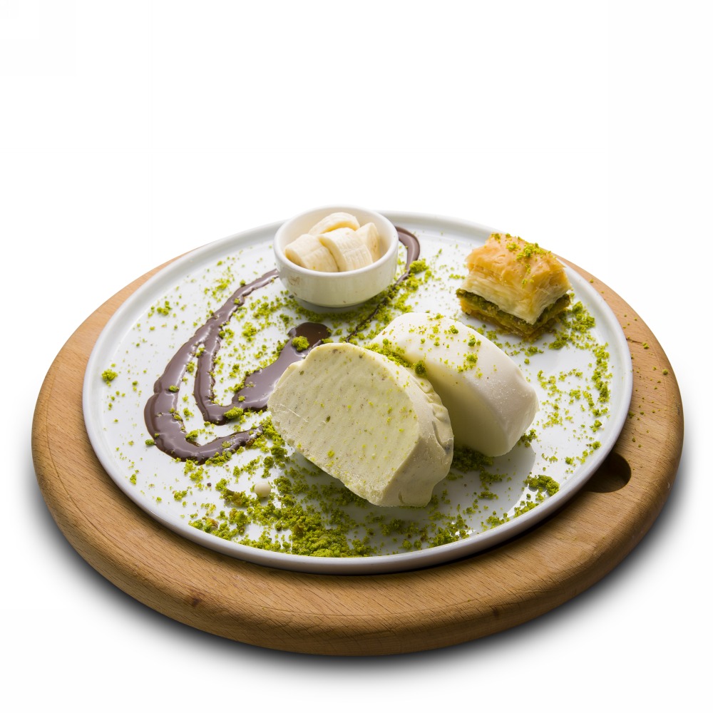 Classic & Pistachio Kesme Ice Cream with Baklava / Tastes with Ice
