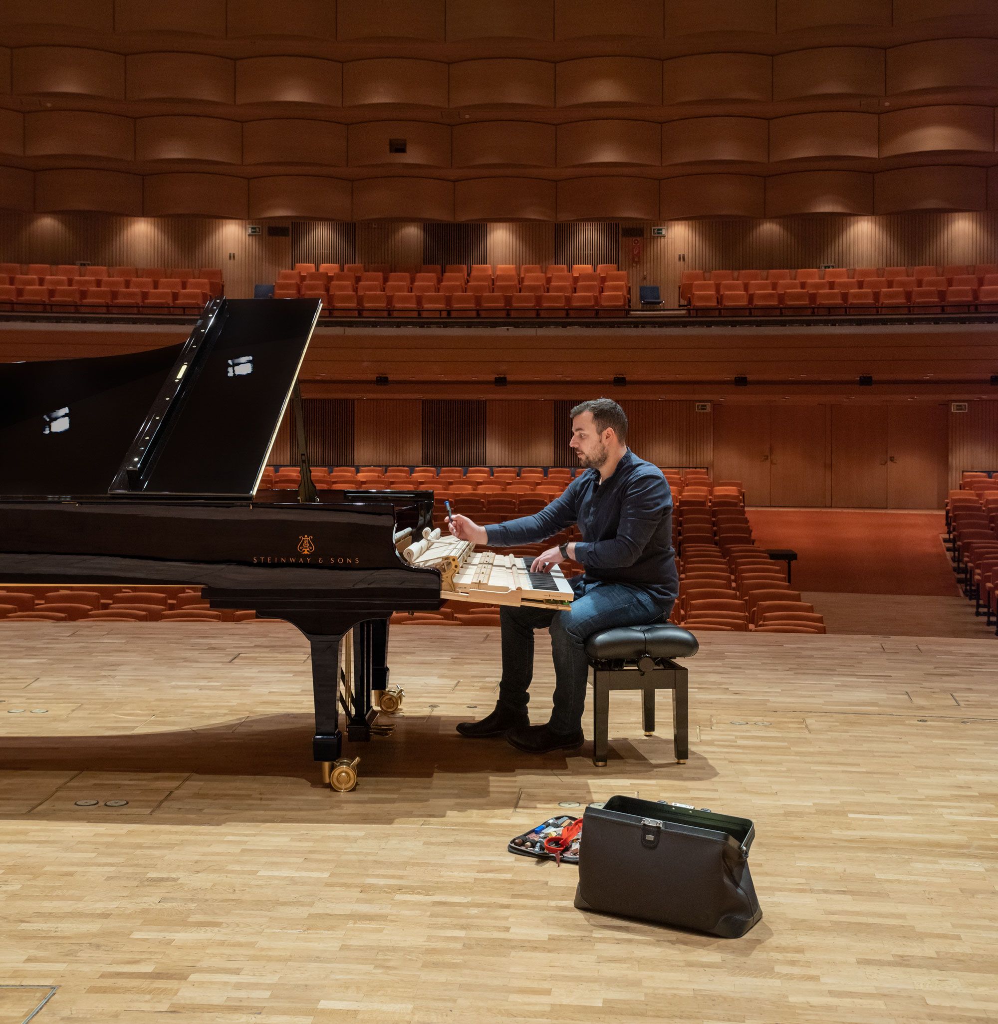 Jetzt Klavier stimmen! CLAGRU Piano Service Linz