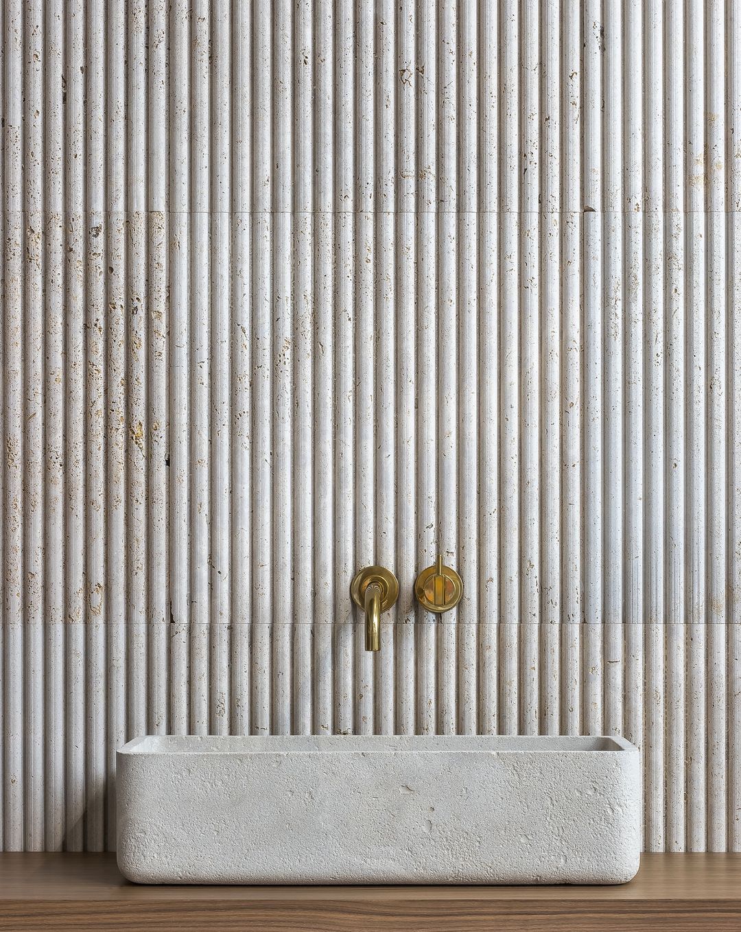 Caesar standalone bathroom sink in natural stone Il Granito