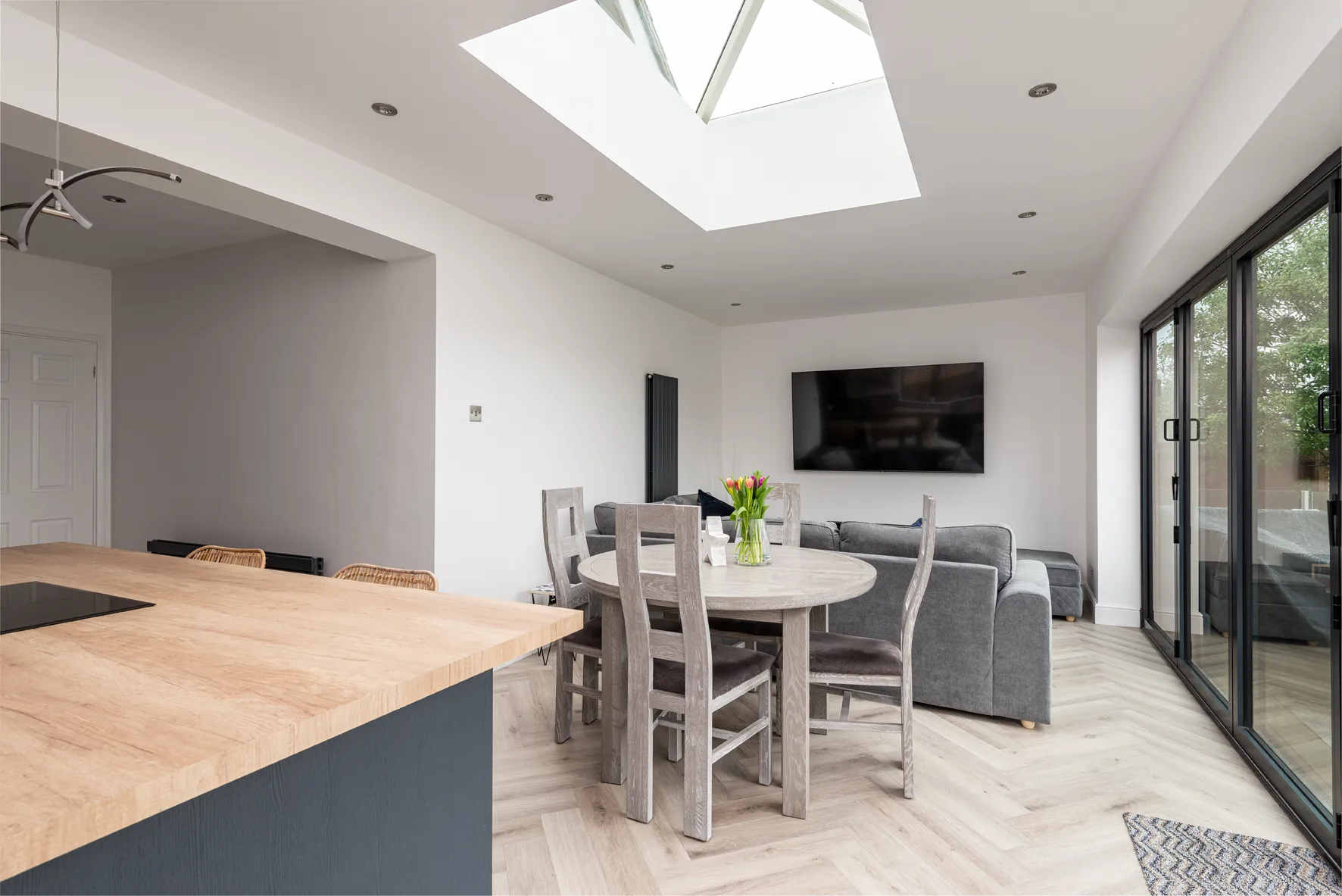 TV in dinning room