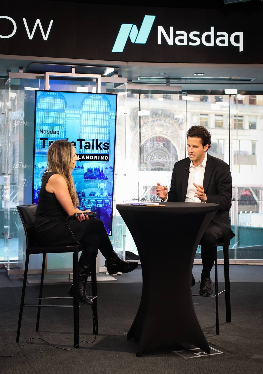 Set of Nasdaq TV with Malandrino and Holiday