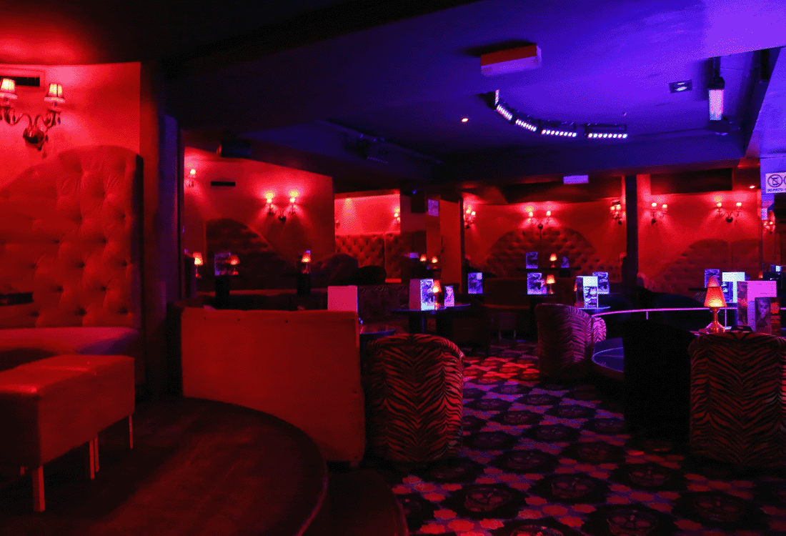 Whisper Club Paris Le Club de Striptease N°1 à Paris