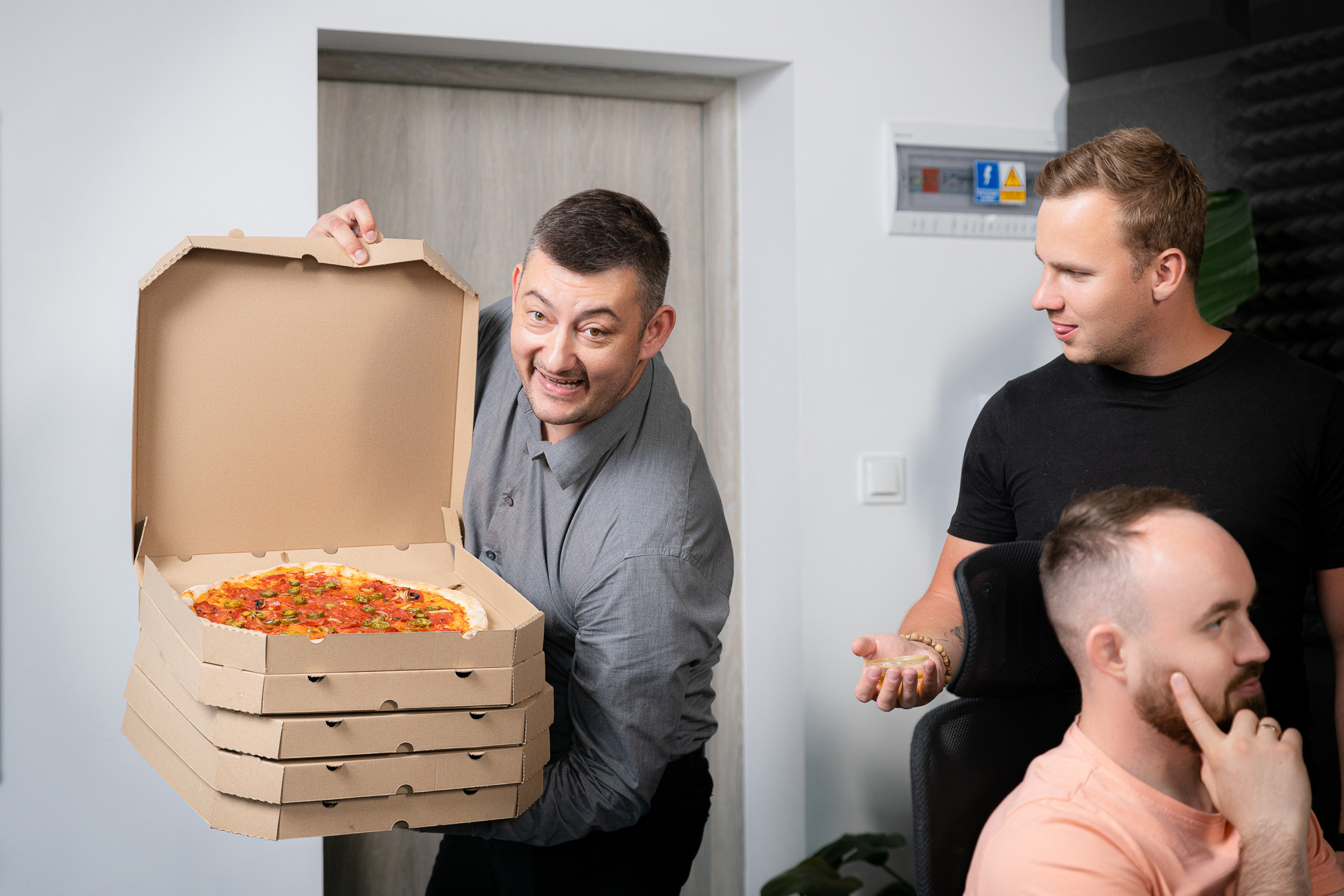 Career - Join Elite Crew!