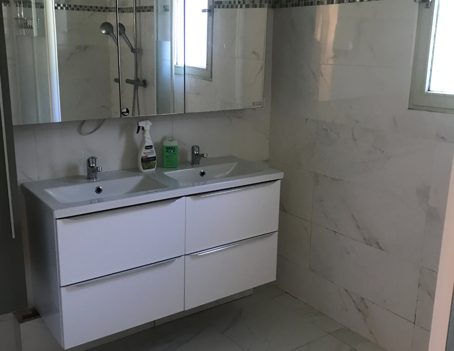 Photo du chantier : remplacement d'un meuble vasque de salle de bain