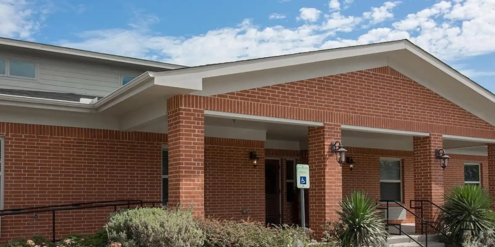 Laurenwood Nursing and Rehabilitation Facility Image