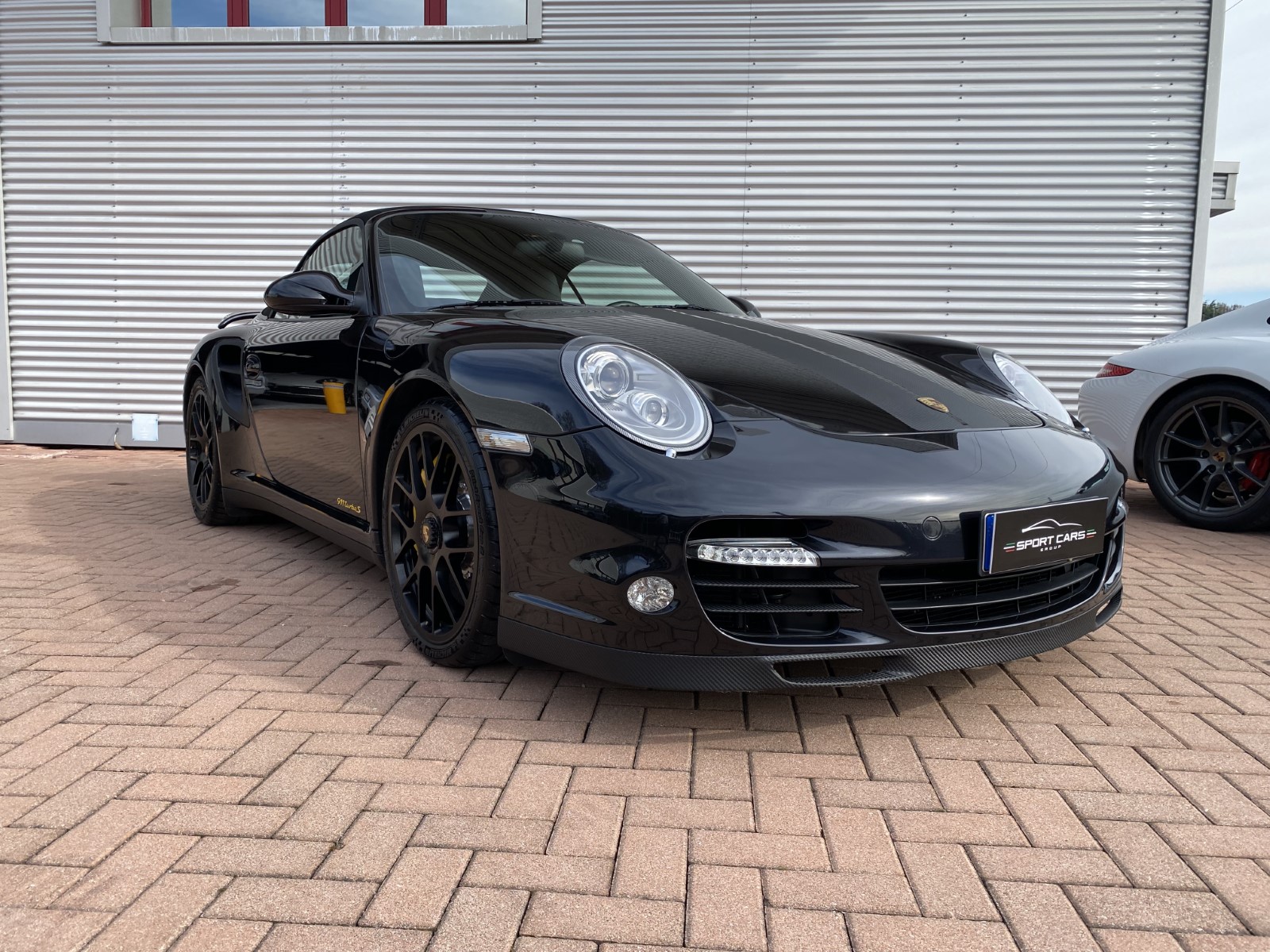 sport-cars-group-porsche-997-turbo-s-cabrio-2010