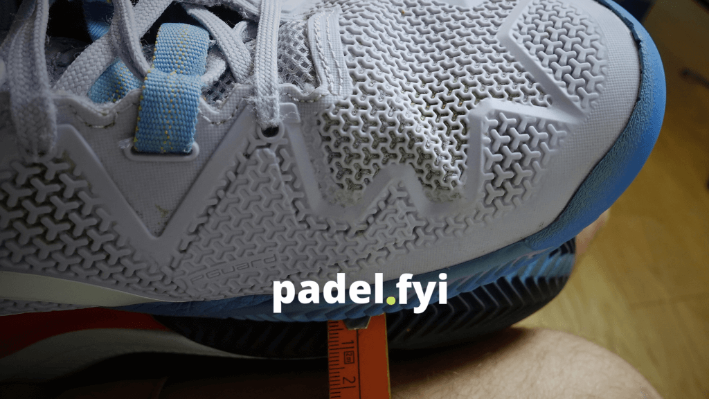 Measuring the width of the Asics Gel Resolution and Gel Padel Pro toe box