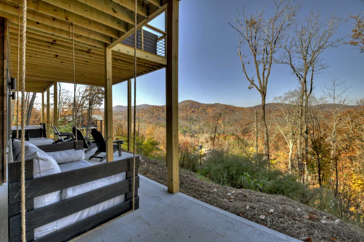 Covered Bridge - Long Range Mtn Views  — photo 45