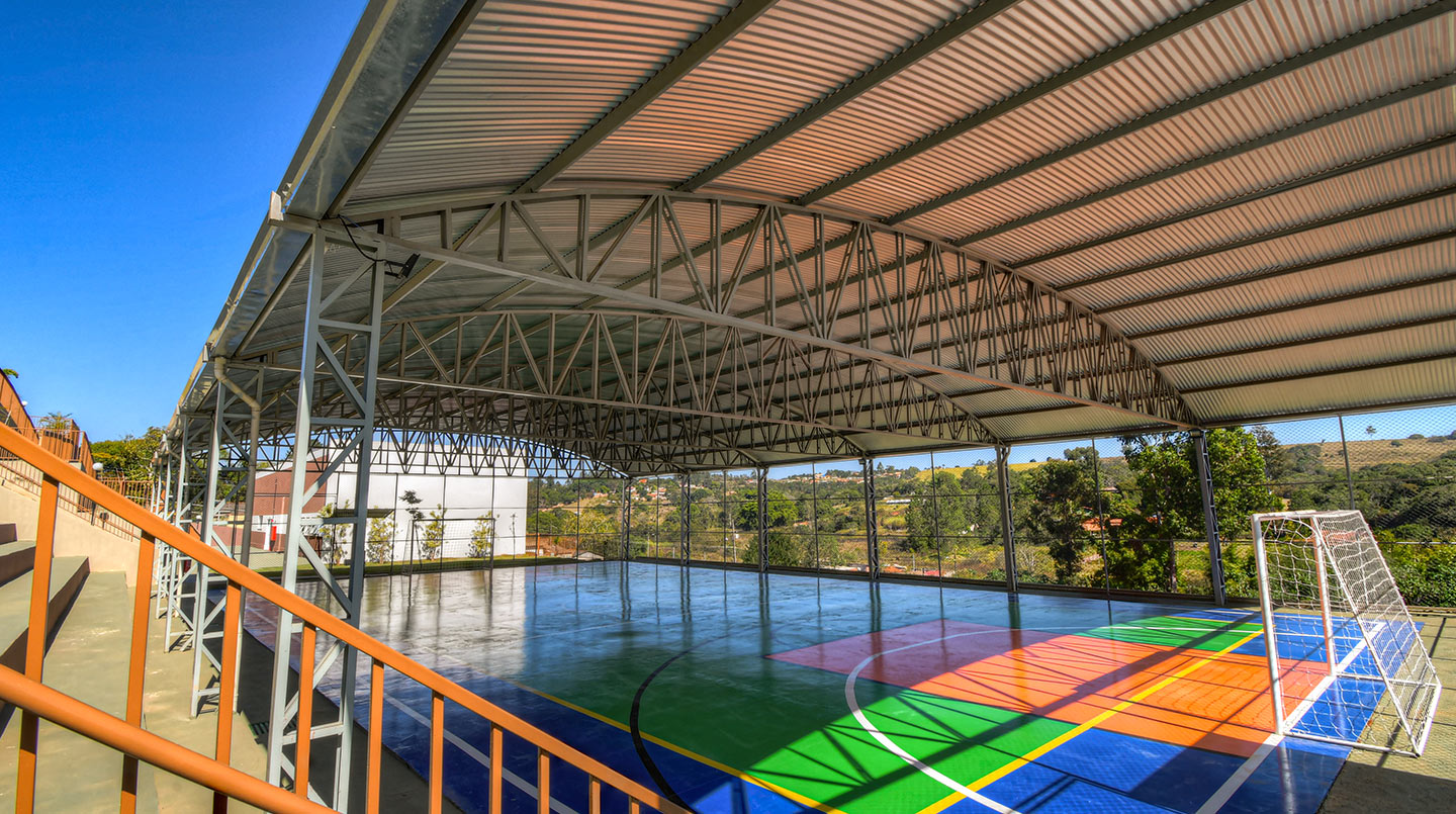 quadra_escola_mario_zappa_pouso_alegre