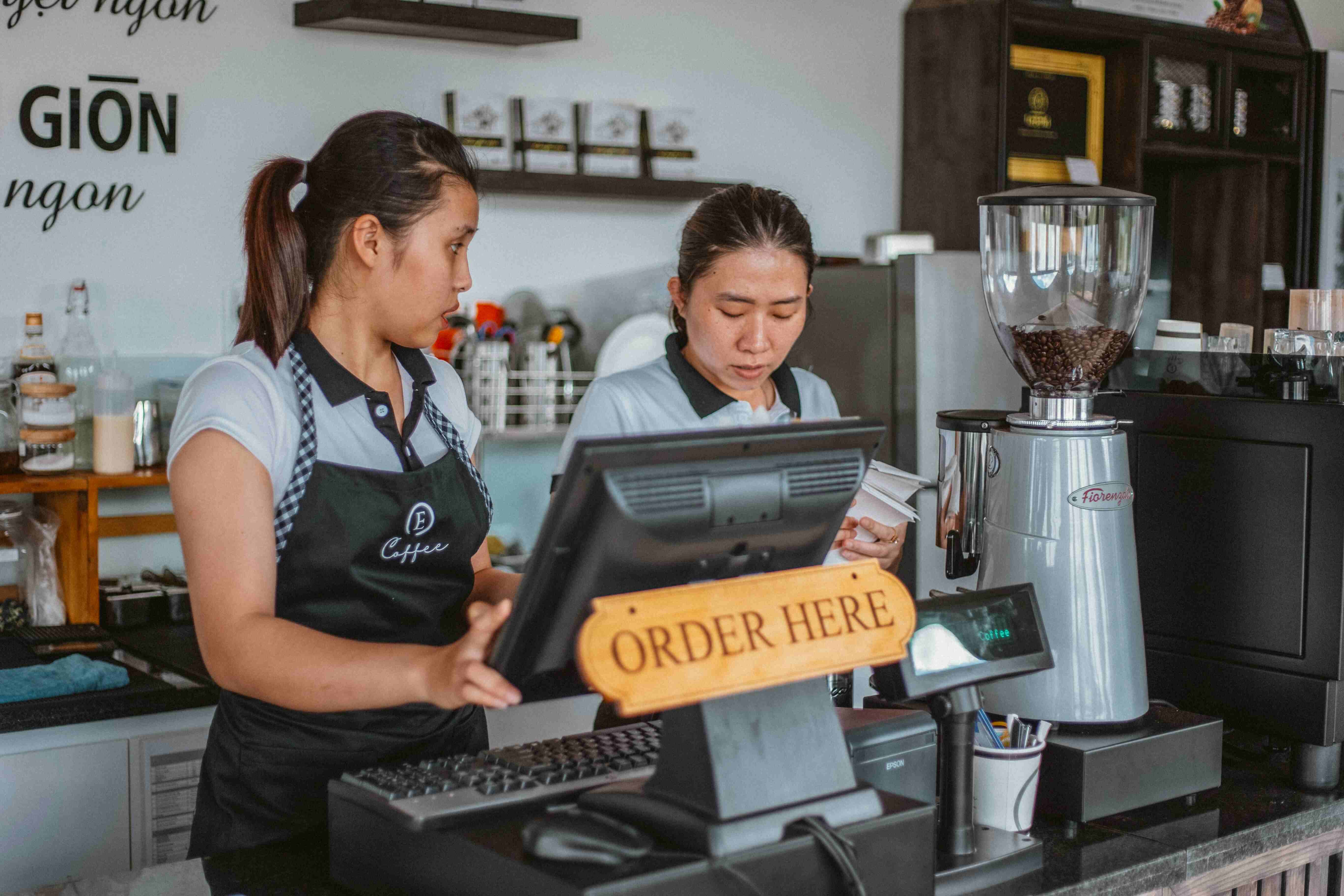 Boosting Customer Experience for Takeaways with Eposbuddy’s EPOS Systems