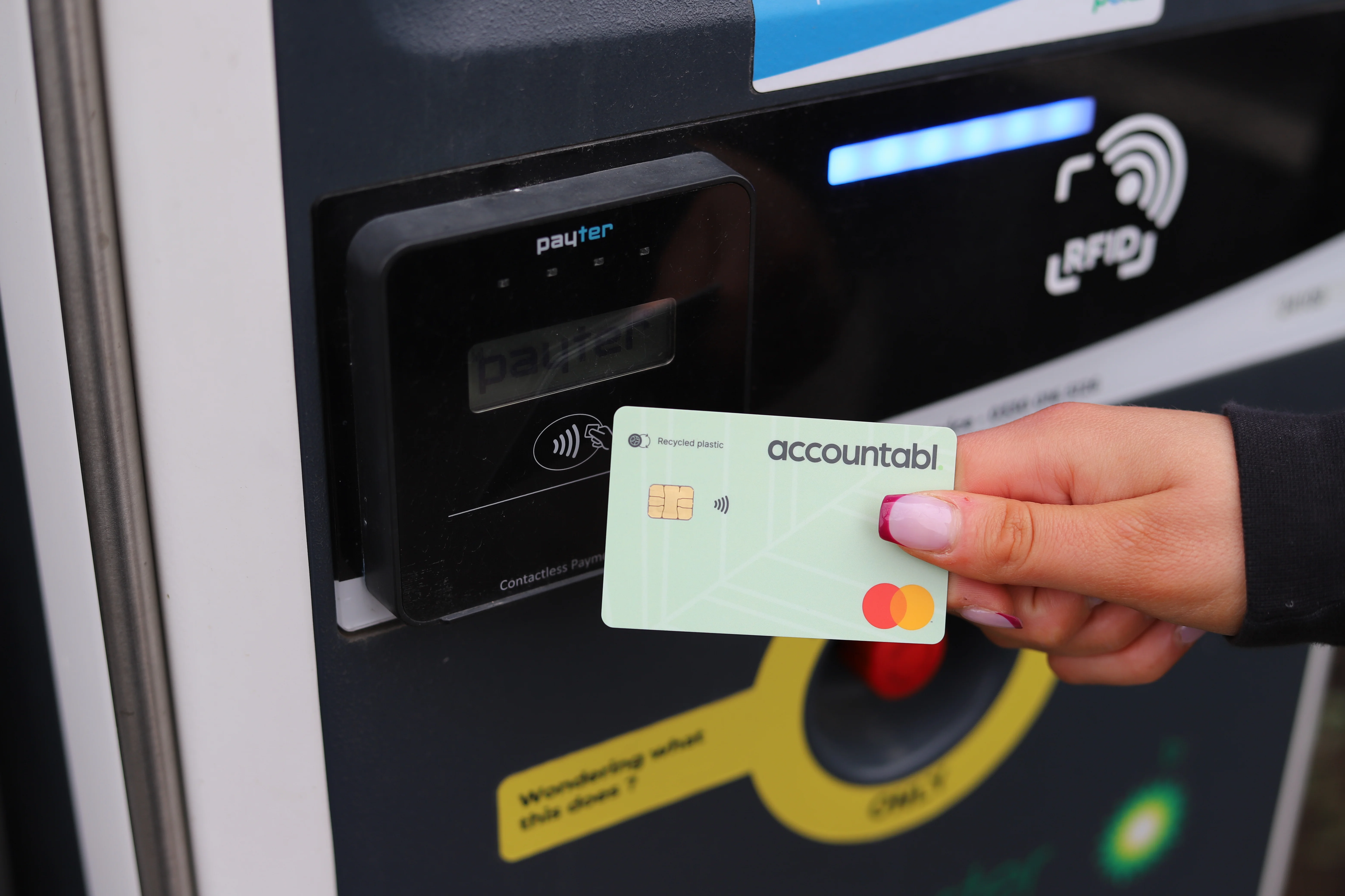 Accountabl: business expense cards for happy teams