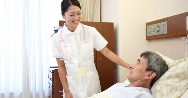 【大阪の看護師夜勤アルバイト】気になる仕事内容やお給料は？