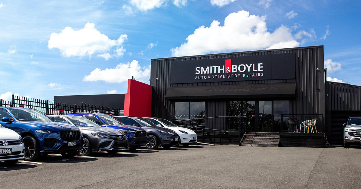 Who are Smith & Boyle Panel Beaters Tauranga